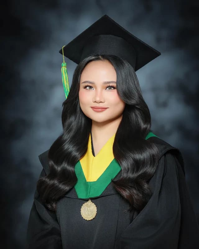 Lheanne Aizel Delegero, graduation portrait